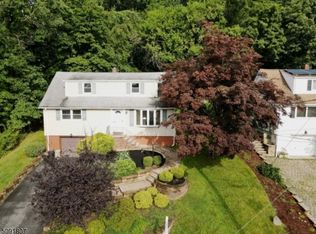 24 Crest Hill Rd, Verona, NJ 07044
