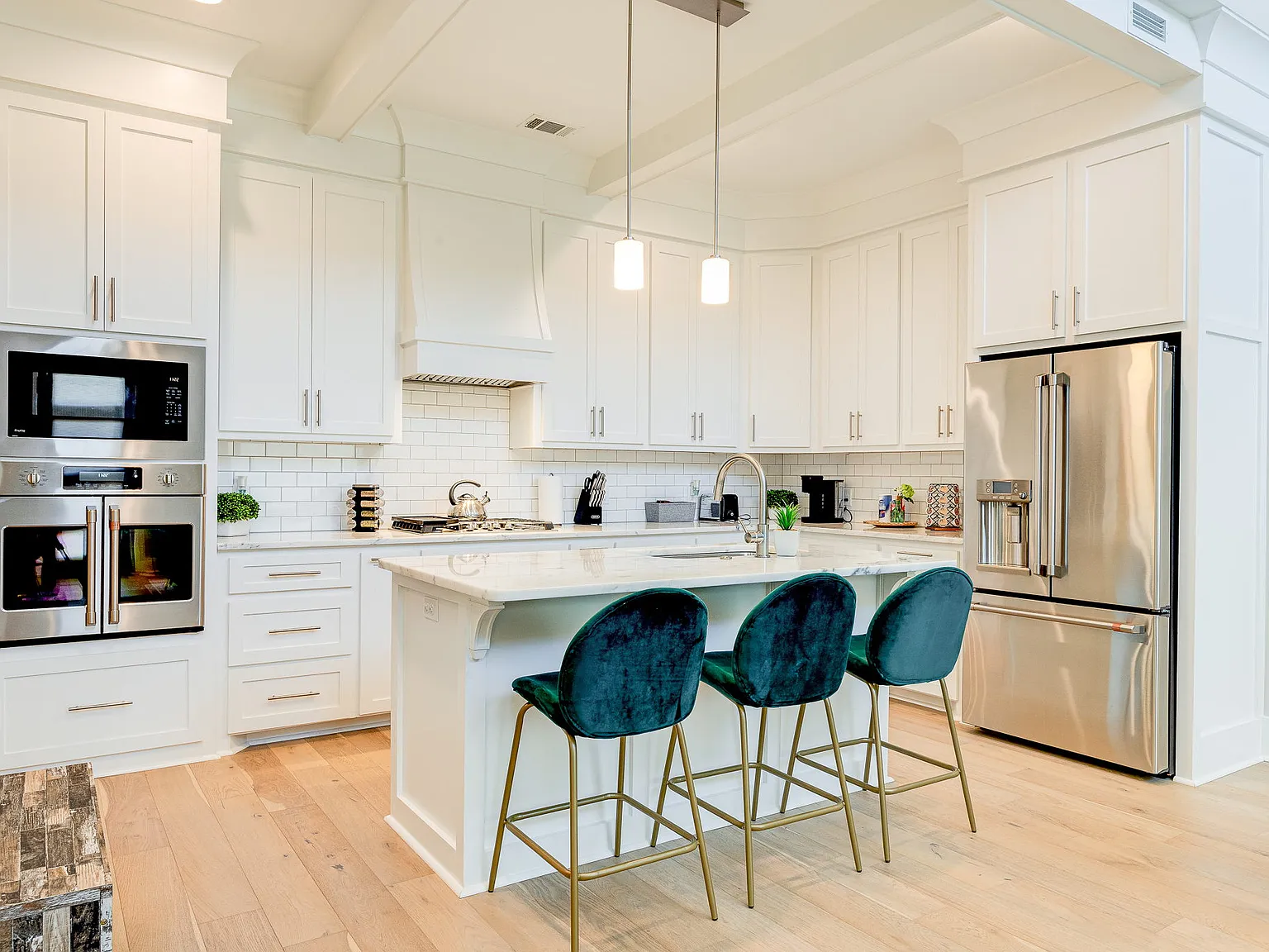 2 bed, 2.5 bath, 1309 sqft, $2,400 — Photo 4