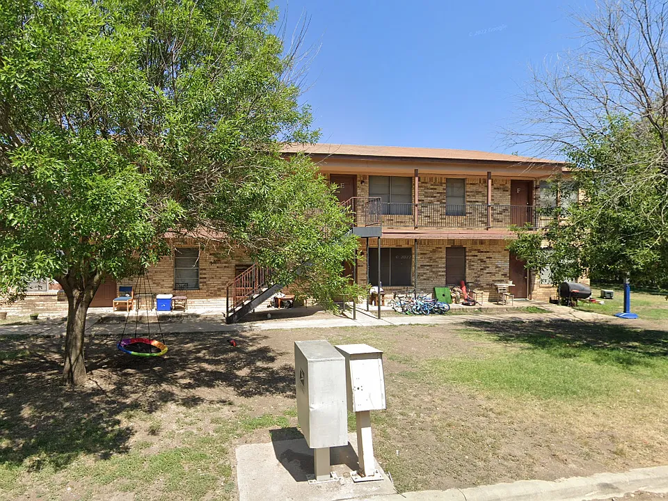 401 N 4th St #F