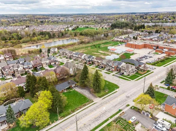 355 Guelph Ave, Cambridge, ON N3C 2V3