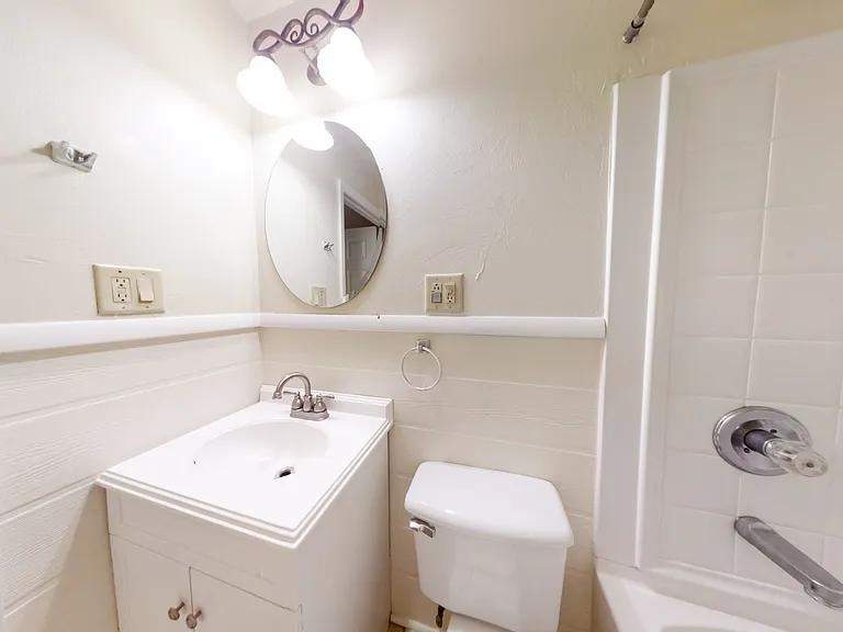 2101 Karen Ln — Photo 17