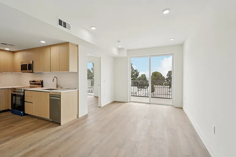 Ecco Hawthorn 7050 Hawthorn Ave Los Angeles CA Zillow