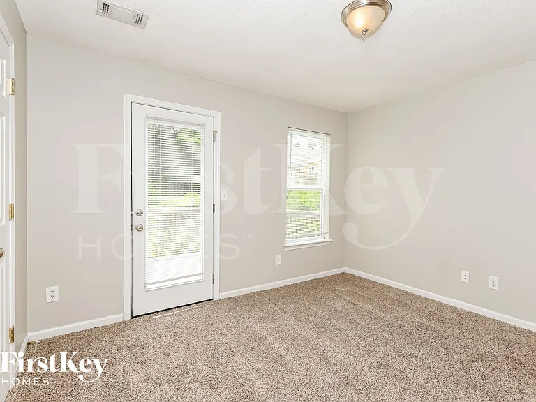 402 Legend Creek Point — Photo 11