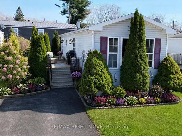 1304 Madison St, Severn, ON L3V 0V1