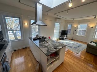 230 Harvard St #6, Cambridge, MA 02139