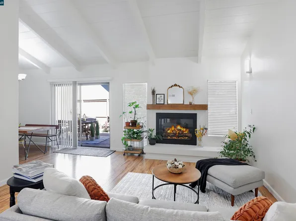 537 Jones Pl, Walnut Creek, CA 94597