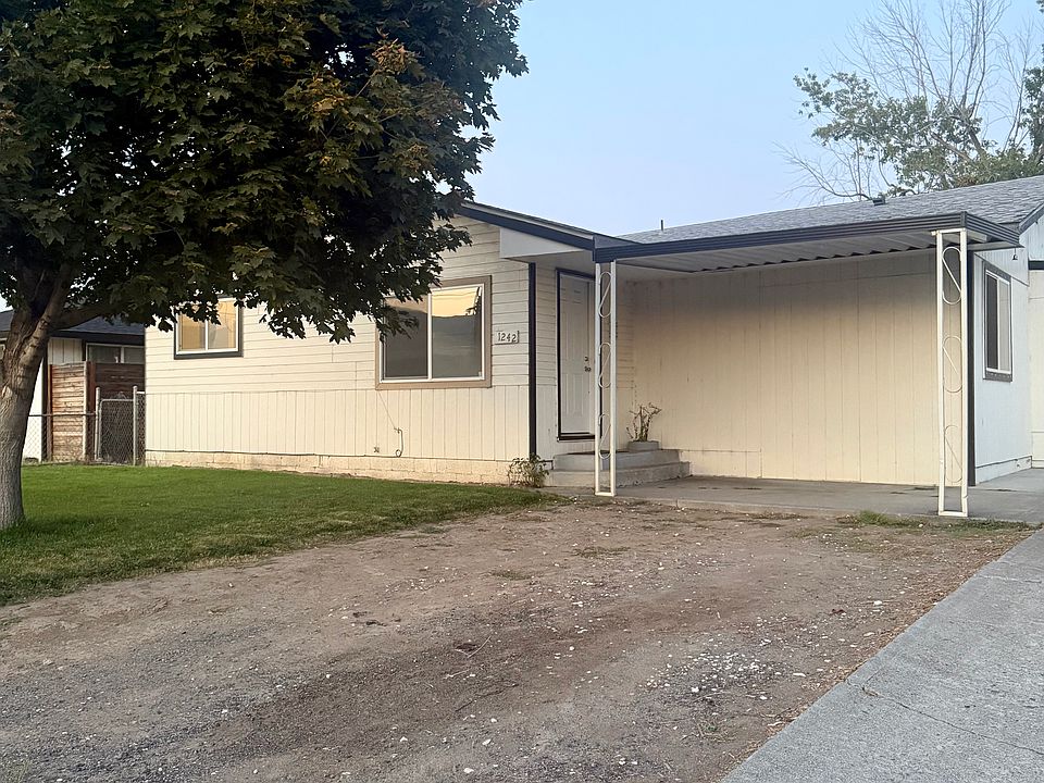 1st image of 1242 A St SE