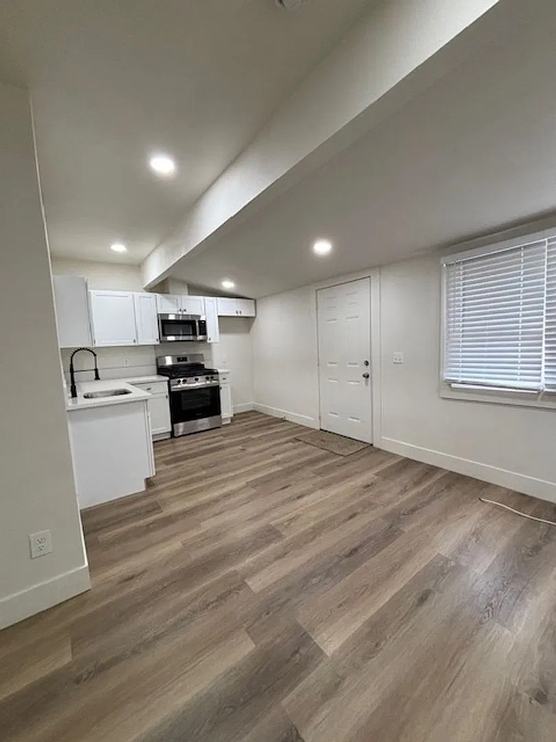 1 bed, 1.0 bath, 705 sqft, $1,595 — Photo 4