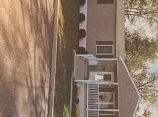 808 Salmon Ave, Maple Shade, NJ 08052