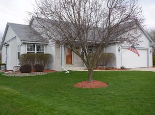 2104 Austin Ct, Waukesha, WI 53186