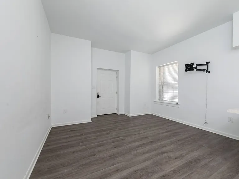 310M Patriot Ln — Photo 2