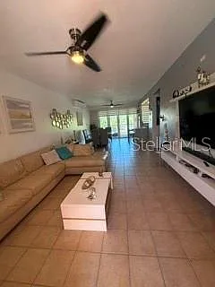 3 bed, 2.5 bath, 1842 sqft, $3,000 — Photo 2