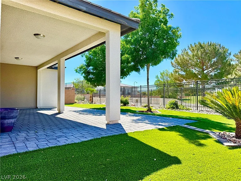5025 E Beacon Ridge Dr — Photo 8