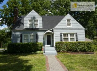 107 NE Douglas St, Lees Summit, MO 64063
