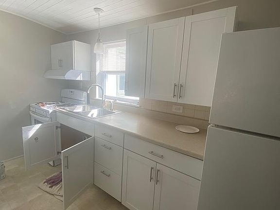 Bright kitchen.