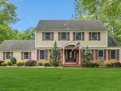 5 Woodward Dr, Belle Mead, NJ, 08502