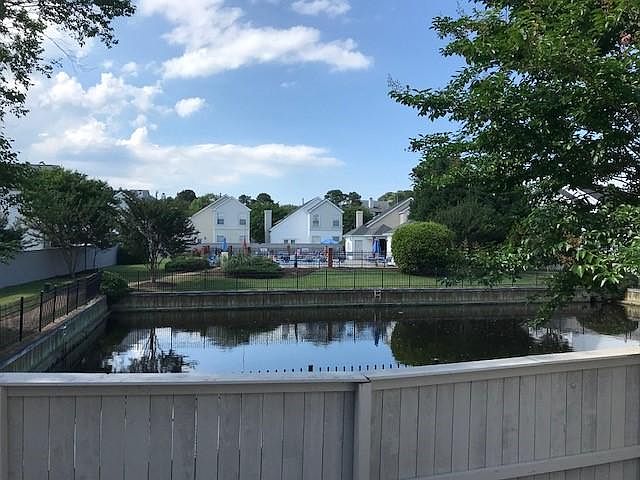 2nd image of 2204 Creeks Edge Dr