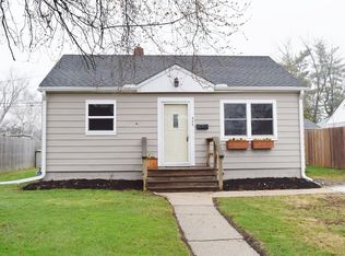 423 Maplewood Ave, Dekalb, IL 60115