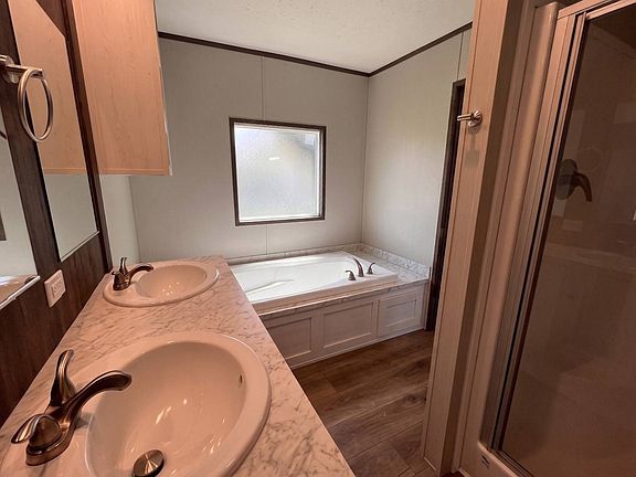5th image of 18733 Samuels Rd #162