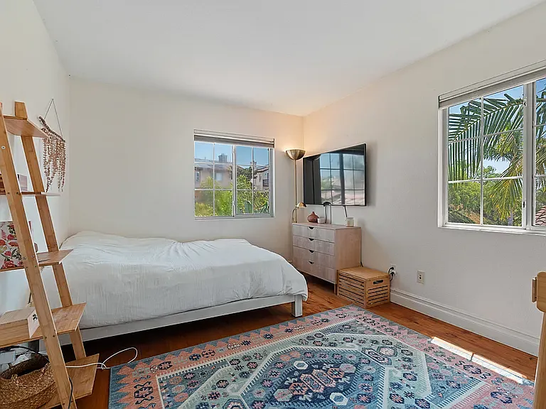16375 Alipaz Ct — Photo 24