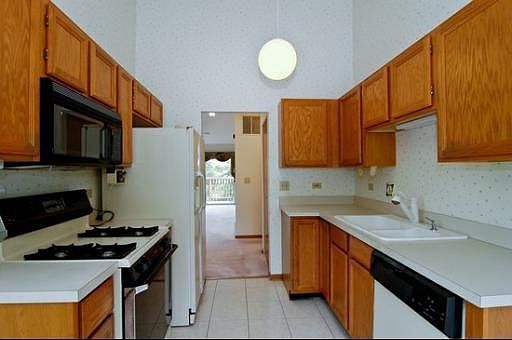 3rd image of 2627 Cedar Glen Dr #A