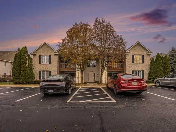 3042 W Crystal Waters Dr Unit 8, Holland, MI 49424