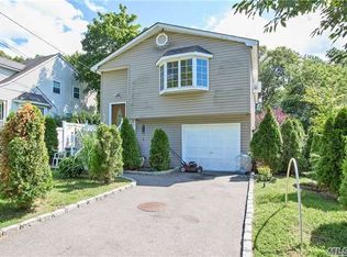 122 Prince St, Patchogue, NY 11772