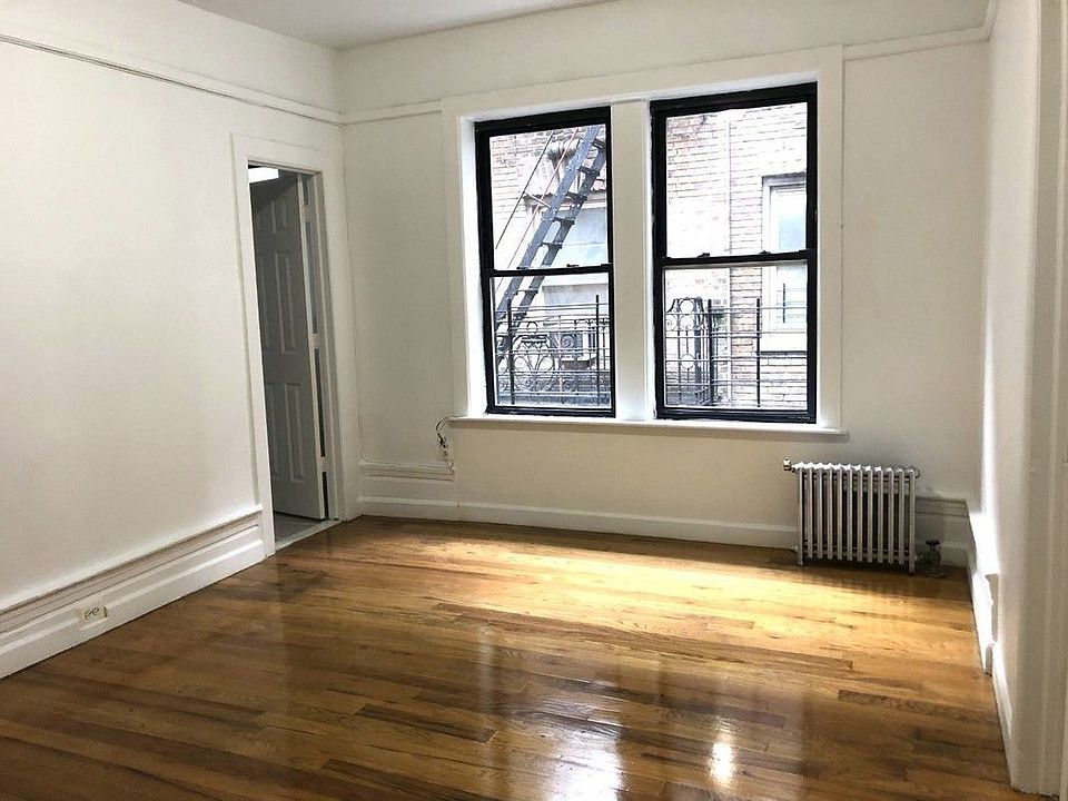 1st image of 100 Post Ave #526