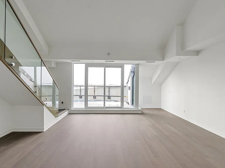 31 Huron St — Photo 12