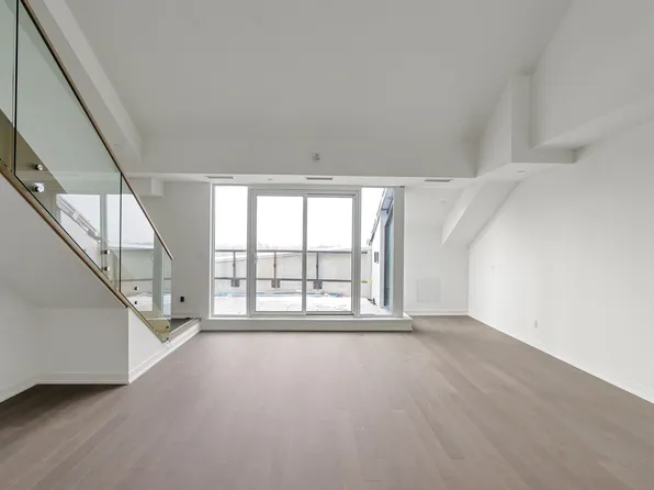 31 Huron St, Collingwood, ON L9Y 0E8, Canada, 31 Huron St, Collingwood, ON L9Y 1C4