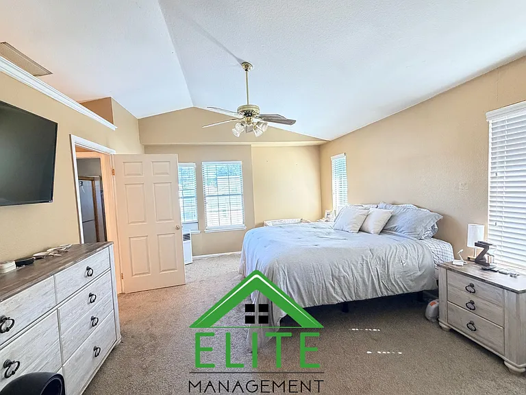9028 Paso Robles Way — Photo 11