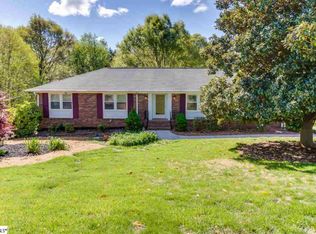 6 Leacroft Dr, Greenville, SC 29615