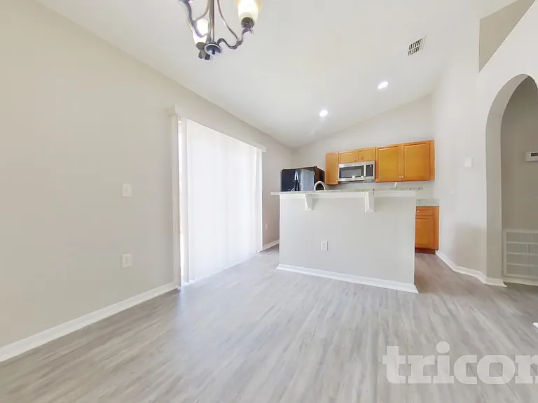 353 Comfort Dr — Photo 6