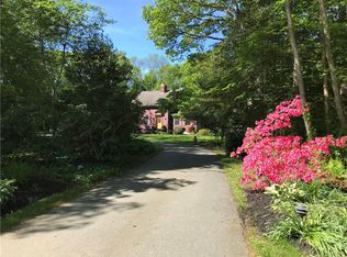 28 Oak Forest Dr, Little Compton, RI 02837