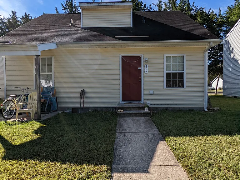 127 Onley Rd — Photo 2