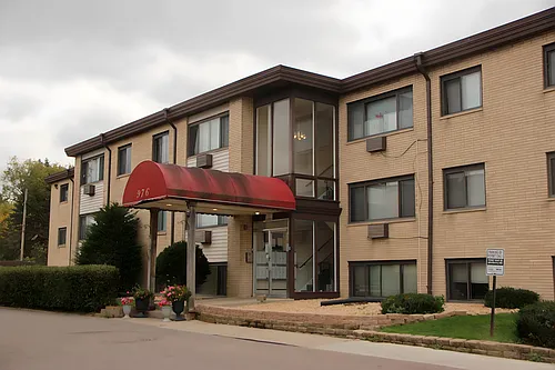Twin Pines Apartments Photo 1