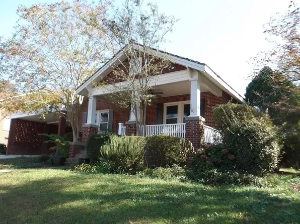 807 Holloway Ave, Greenwood, SC 29646