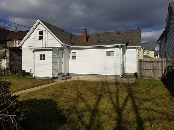 2nd image of 1208 Ford St