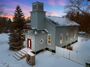 36950 Willow Rd, New Boston, MI 48164