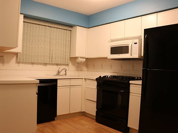 4th image of 266 Elverton Ave