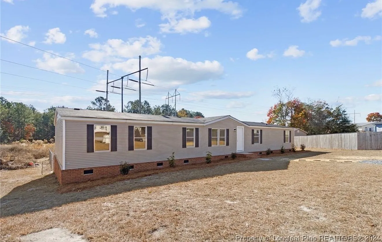 4 bed, 1976 sqft, $2,000 — Photo 2