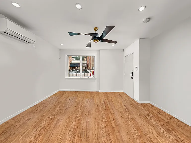 131 N 5th St #1 — Photo 5