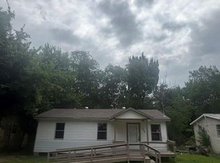 215 Blackshear St, Tomball, TX 77375