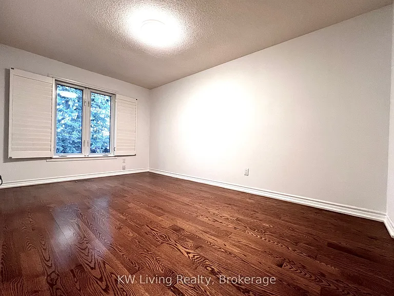 92 Breckonwood Cres — Photo 22