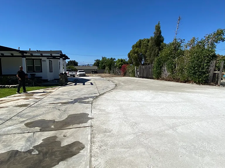 301 E Franklin Ave — Photo 4