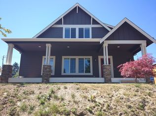 8409 32nd Ave SW, Seattle, WA 98126