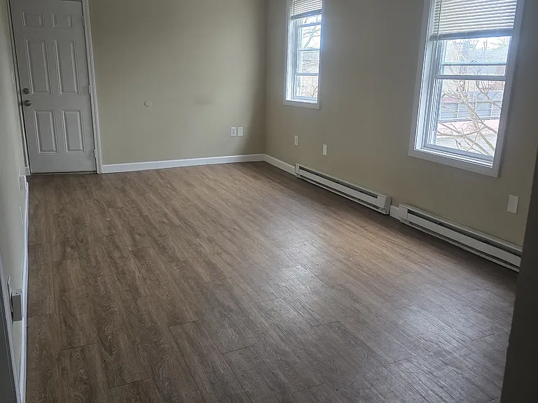 18 Dewitt St — Photo 5