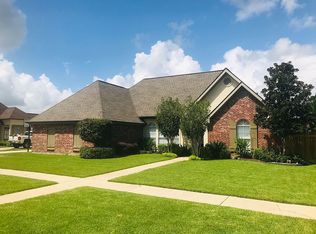 216 Cresthill Dr, Youngsville, LA 70592