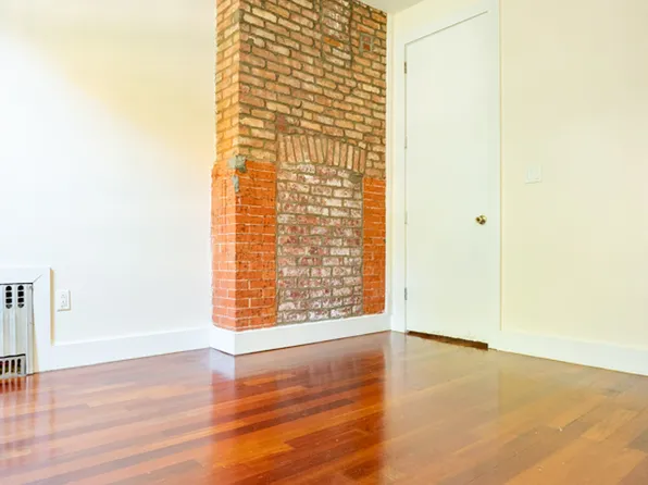 757 Hart Street image 7 of 13