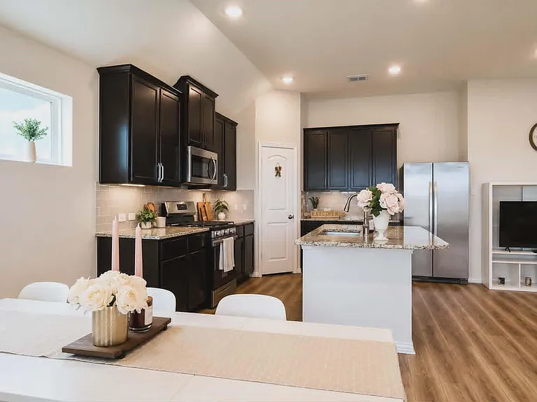 16603 Villa Del Luna Ln — Photo 5